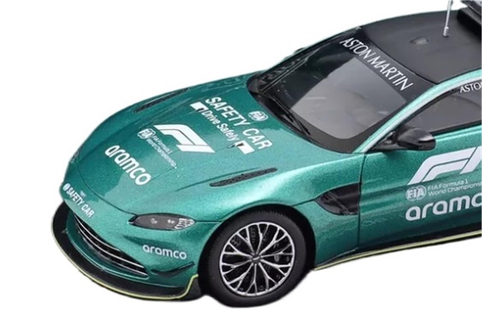 Amazon.co.jp: Scale Car Spark S5873 1/43 Aston Martin F1 Safety